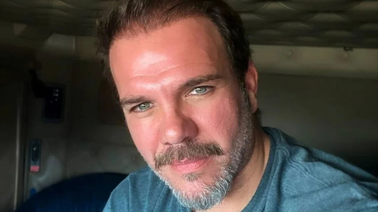 Oyunculuğu bırakıp TIR şoförü oldu! Tolga Karel'den olay iddia: 