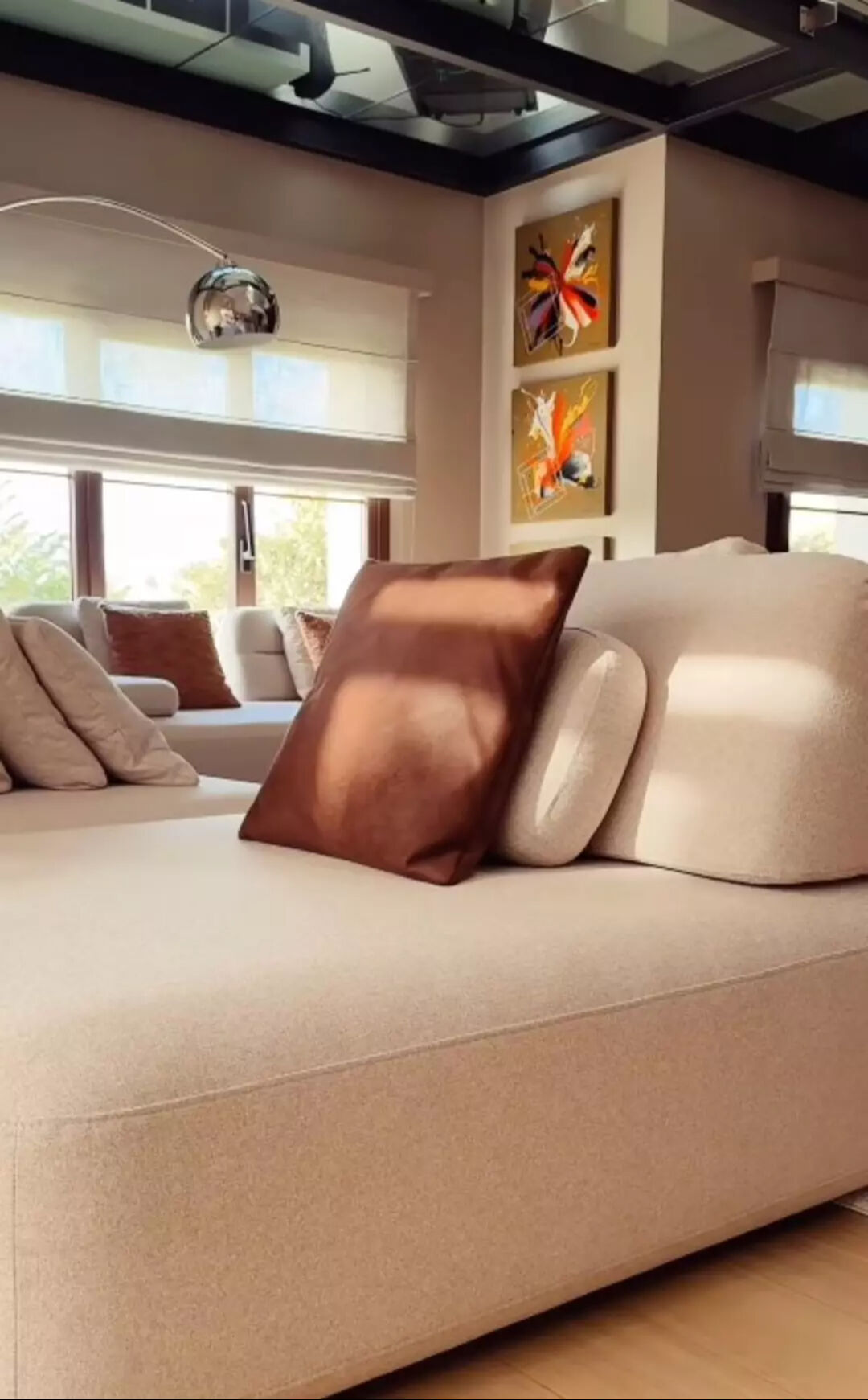 Pınar Altuğ'un lüks evini görenler inanamadı! Cam tavan detayı dikkat çekti Pınar Altuğ'un lüks evini görenler inanamadı! Cam tavan detayı dikkat çekti - 3. Resim