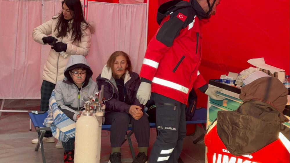 Yangın bölgesine sahra hastanesi kuruldu Yangın bölgesine sahra hastanesi kuruldu - 1. Resim