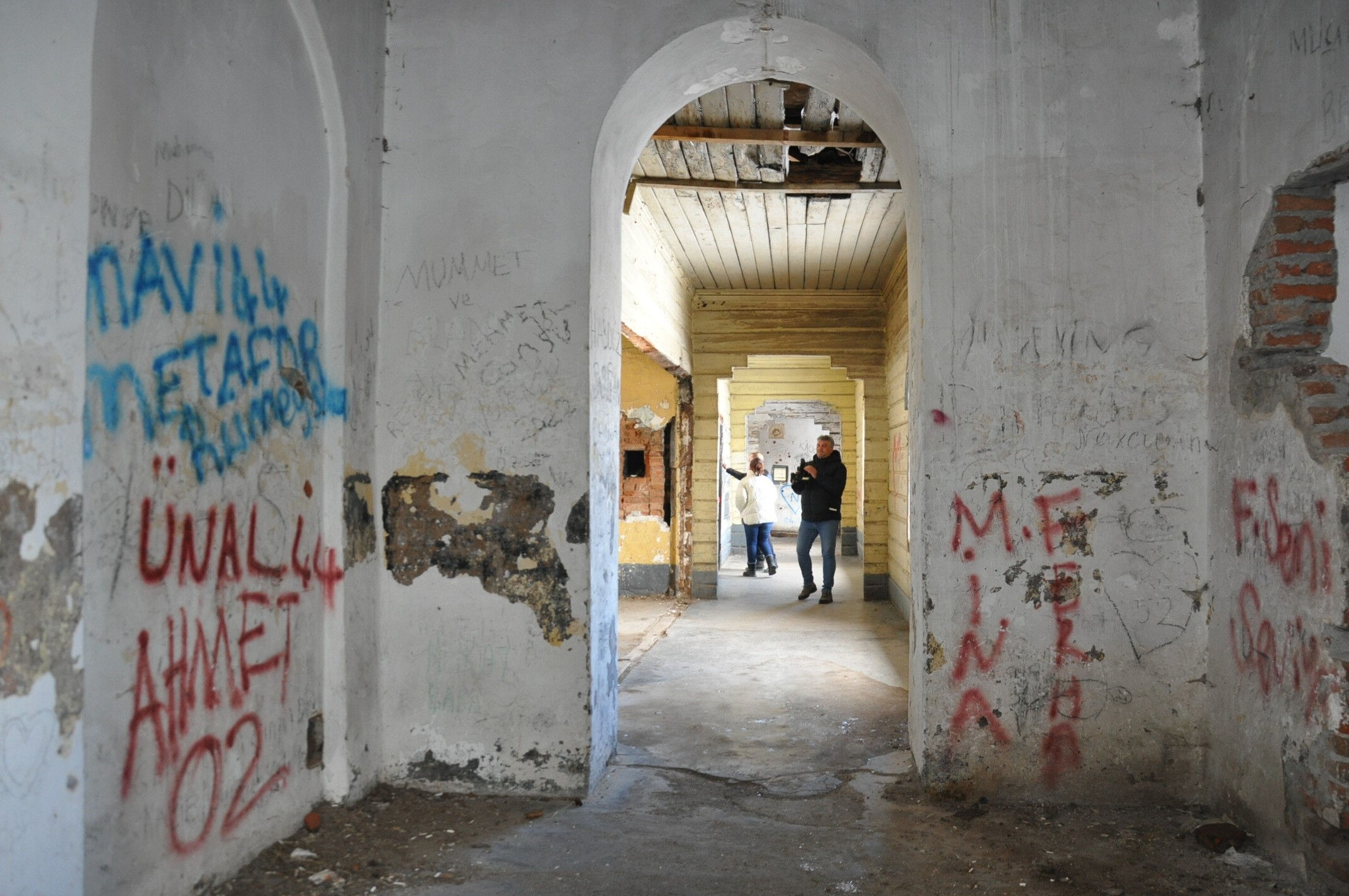 Yıkılmak üzere! Sarıkamış'ta son Rus çarı Nikolay'ın tarihi köşkü hayvan barınağı oldu - 3. Resim