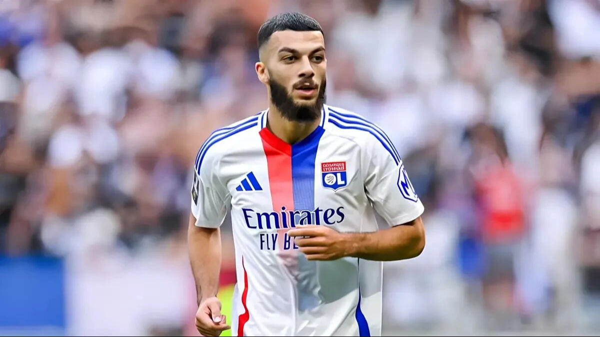 Galatasaray'a bir şok daha! Fenerbahçe Skriniar sonrası o yıldız için de devreye girdi Galatasaray'a bir şok daha! Fenerbahçe Skriniar sonrası o yıldız için de devreye girdi - 1. Resim