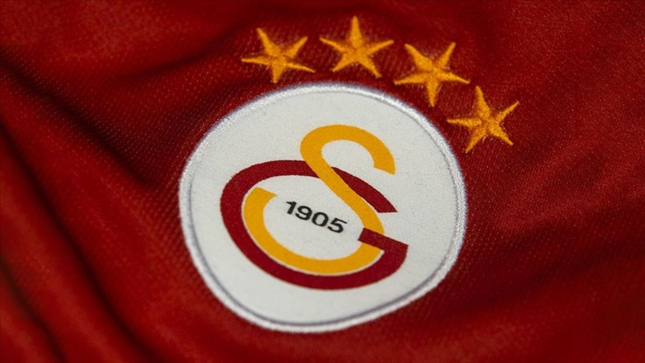 Galatasaray&#039;dan resmi açıklama! Yıldız oyuncu ile sözleşme uzatıldı