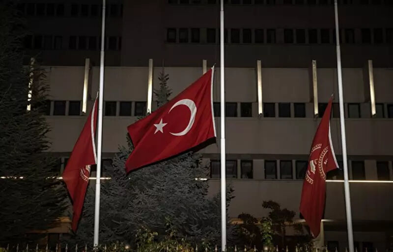 Milli yas ne zaman bitiyor? Cumhurbaşkanı Erdoğan Bolu'daki yangın faciası nedeniyle milli yas ilan edildiğini açıkladı Milli yas ne zaman bitiyor? Cumhurbaşkanı Erdoğan Bolu'daki yangın faciası nedeniyle milli yas ilan edildiğini açıkladı - 3. Resim