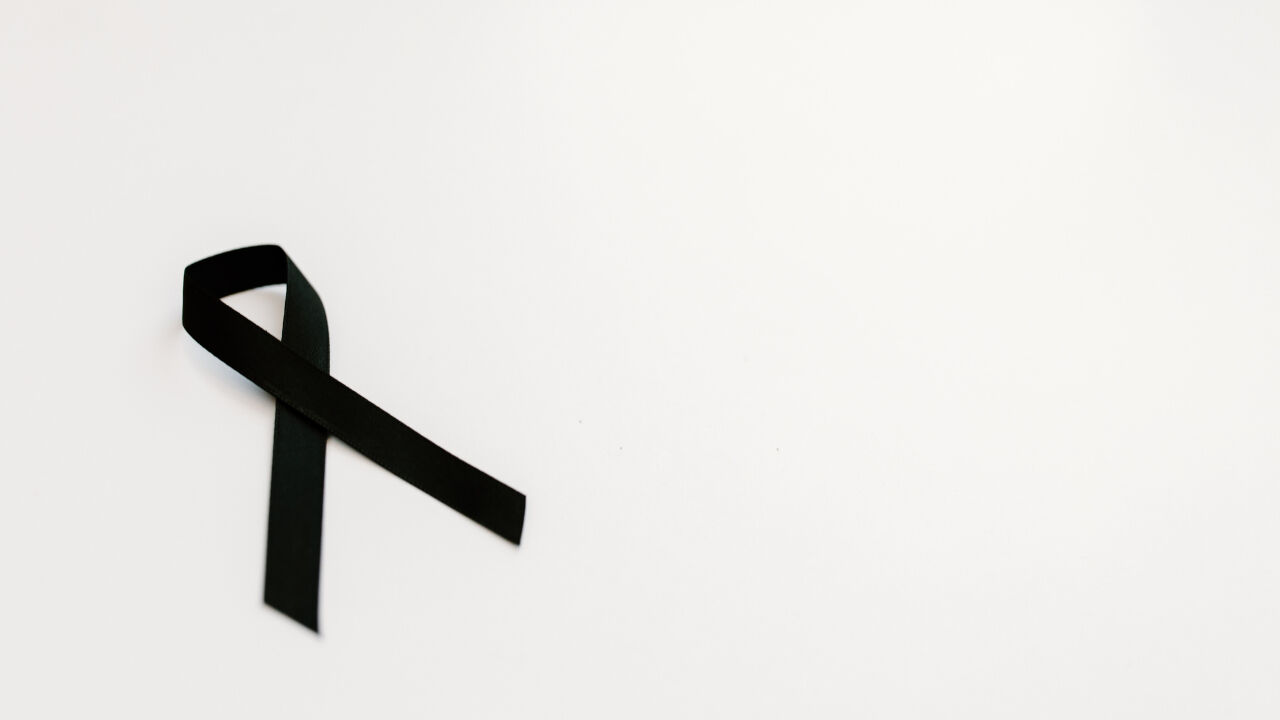 Siyah kurdele ne anlama gelir? Milli yas ilanının ardından merak edildi Siyah kurdele ne anlama gelir? Milli yas ilanının ardından merak edildi - 1. Resim