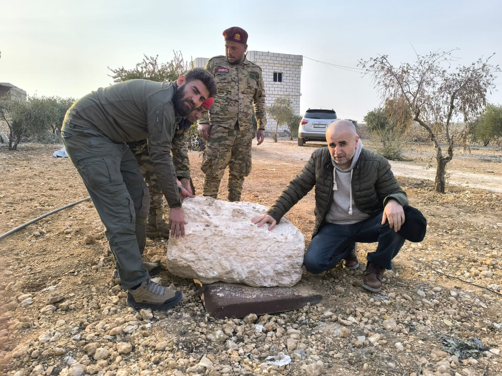 Suriye'de yüzlerce terörist tünele sıkışıp kaldı! Koalisyon güçleri yerin altındaki YPG/PKK'lılar için devrede - 2. Resim