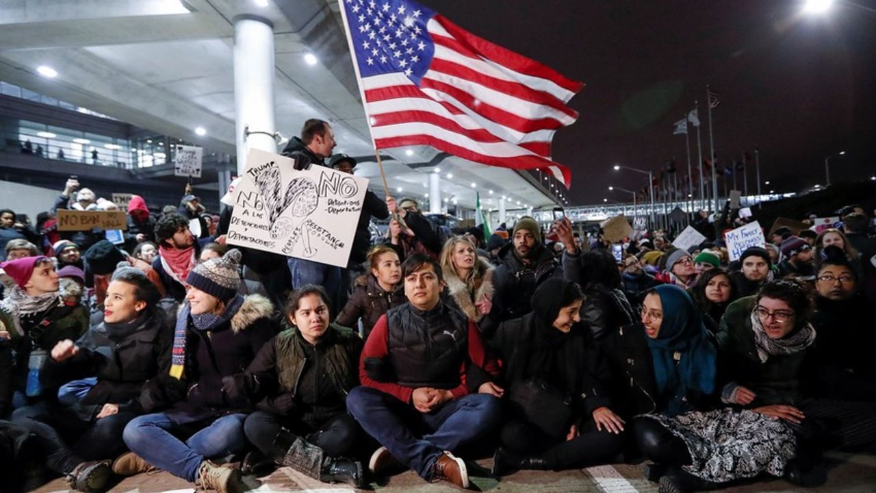 Trump&#039;dan skandal karar! Mülteci programı askıya alındı