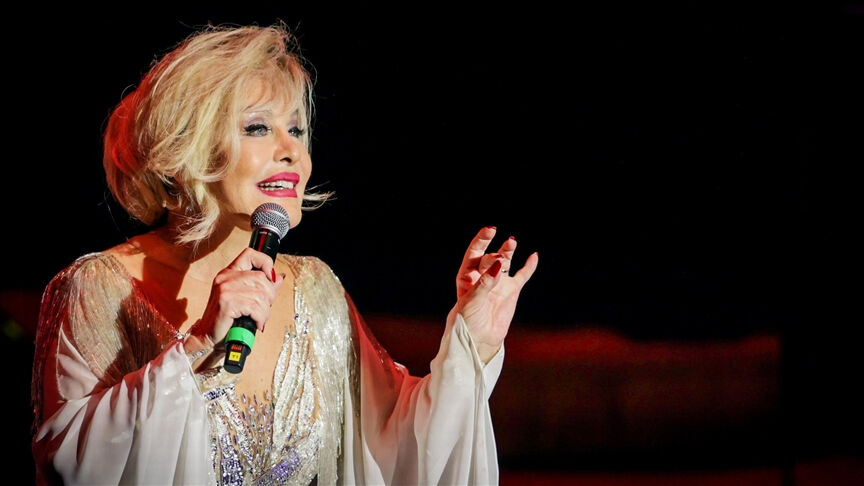 Ünlü isimlerden yangın isyanı! Paylaşımları gündem oldu - 12. Resim