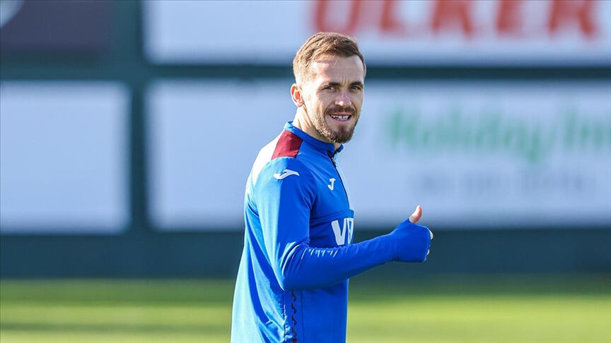 14 yıldır Süper Lig'de! Edin Vişça, Trabzonspor ile nikah tazeledi 14 yıldır Süper Lig'de! Edin Vişça, Trabzonspor ile nikah tazeledi - 3. Resim