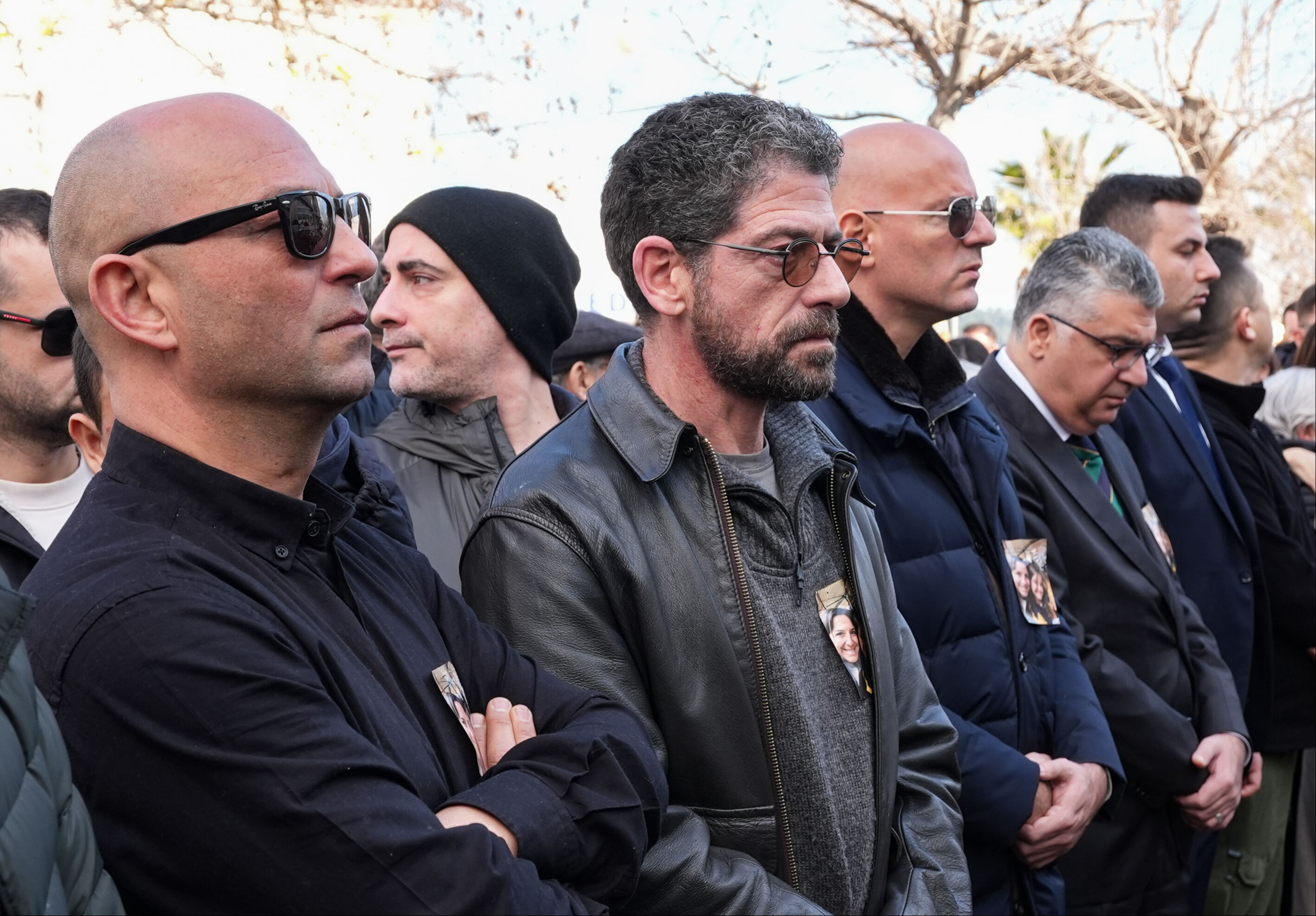 Anne ve 10 yaşındaki kızı son yolculuğuna uğurlandı! Cenazede yer alan ünlü oyuncu dikkat çekti - 4. Resim