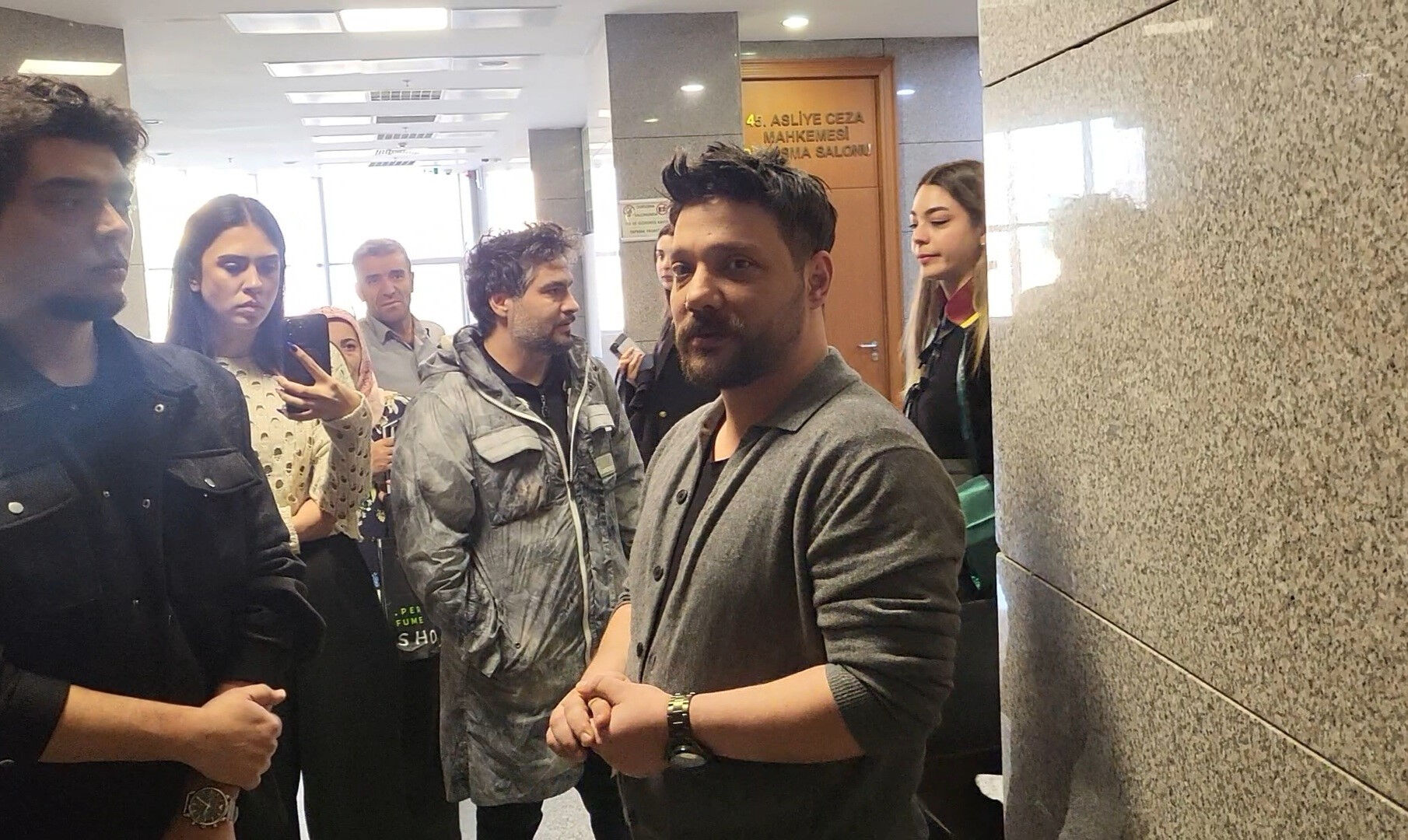 “Barajlar çatladı” paylaşımı yapılmıştı! Oğuzhan Uğur hakim karşında: "300-400 bin..." “Barajlar çatladı” paylaşımı yapmıştı! Oğuzhan Uğur hakim karşında - 2. Resim