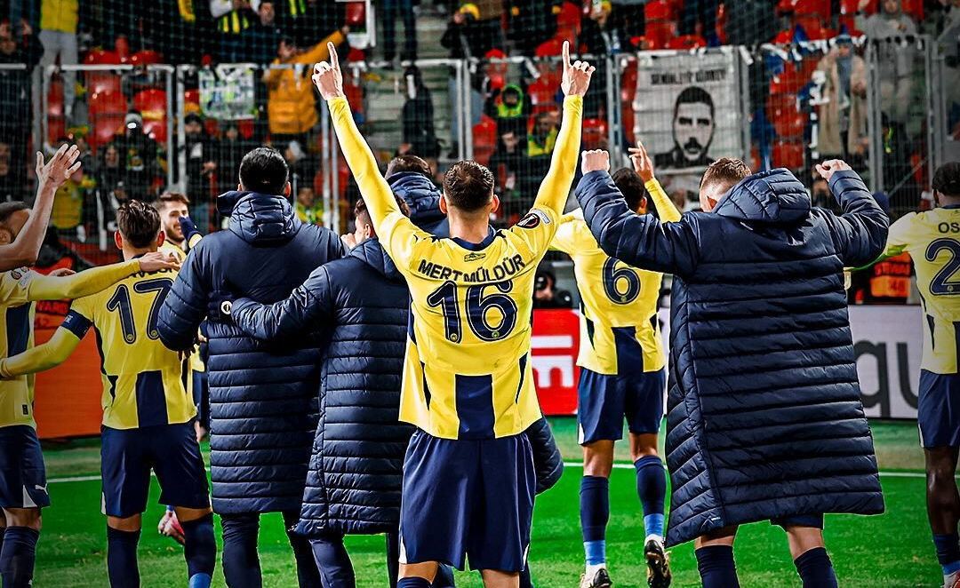 Fenerbahçe'de şoke eden sakatlık! Maça saatler kala açıklandı Fenerbahçe'de şoke eden sakatlık! Maça saatler kala açıklandı - 1. Resim