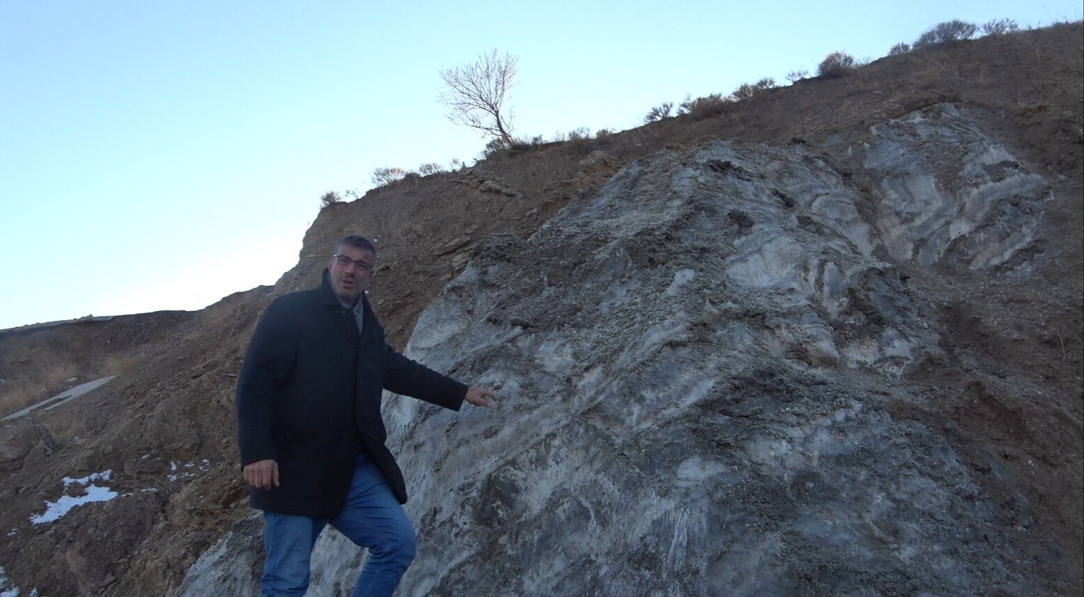 Kalınlığı 1.000 metre! Bu kentimizde topraktan tuz fışkırıyor Kalınlığı 1.000 metre! Bu kentimizde topraktan tuz fışkırıyor - 1. Resim