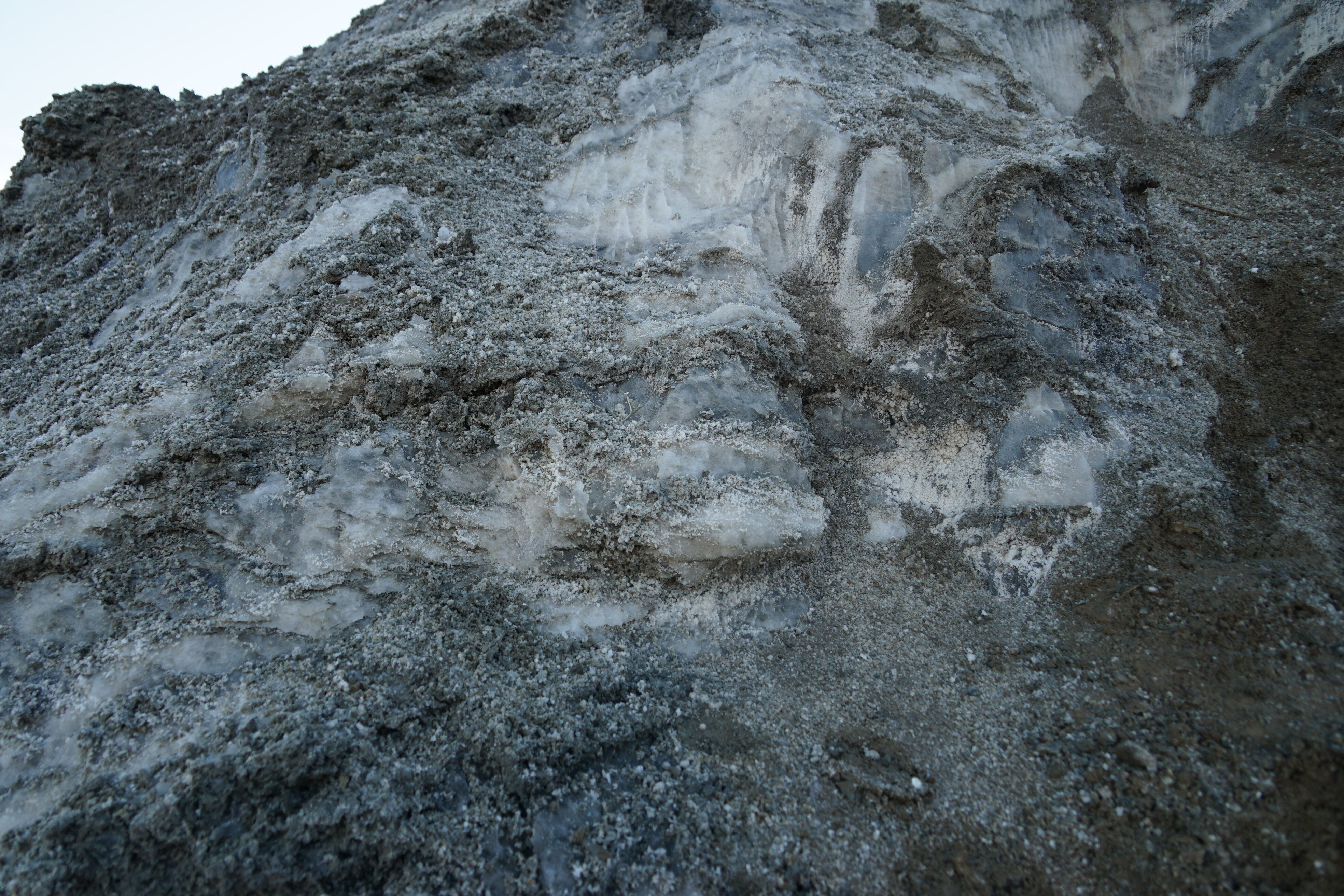 Kalınlığı 1.000 metre! Bu kentimizde topraktan tuz fışkırıyor Kalınlığı 1.000 metre! Bu kentimizde topraktan tuz fışkırıyor - 2. Resim