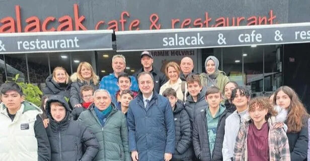 Mesut Özil'den genç öğrencilere destek! Sınav öncesi moral verdi Mesut Özil'den genç öğrencilere destek! Sınav öncesi moral verdi - 2. Resim