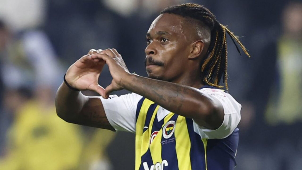 Resmi olarak duyuruldu! Fenerbahçe, Lincoln Henrique'yi Hull City'ye kiraladı Resmi olarak duyuruldu! Fenerbahçe, Lincoln Henrique'yi Hull City'ye kiraladı - 2. Resim