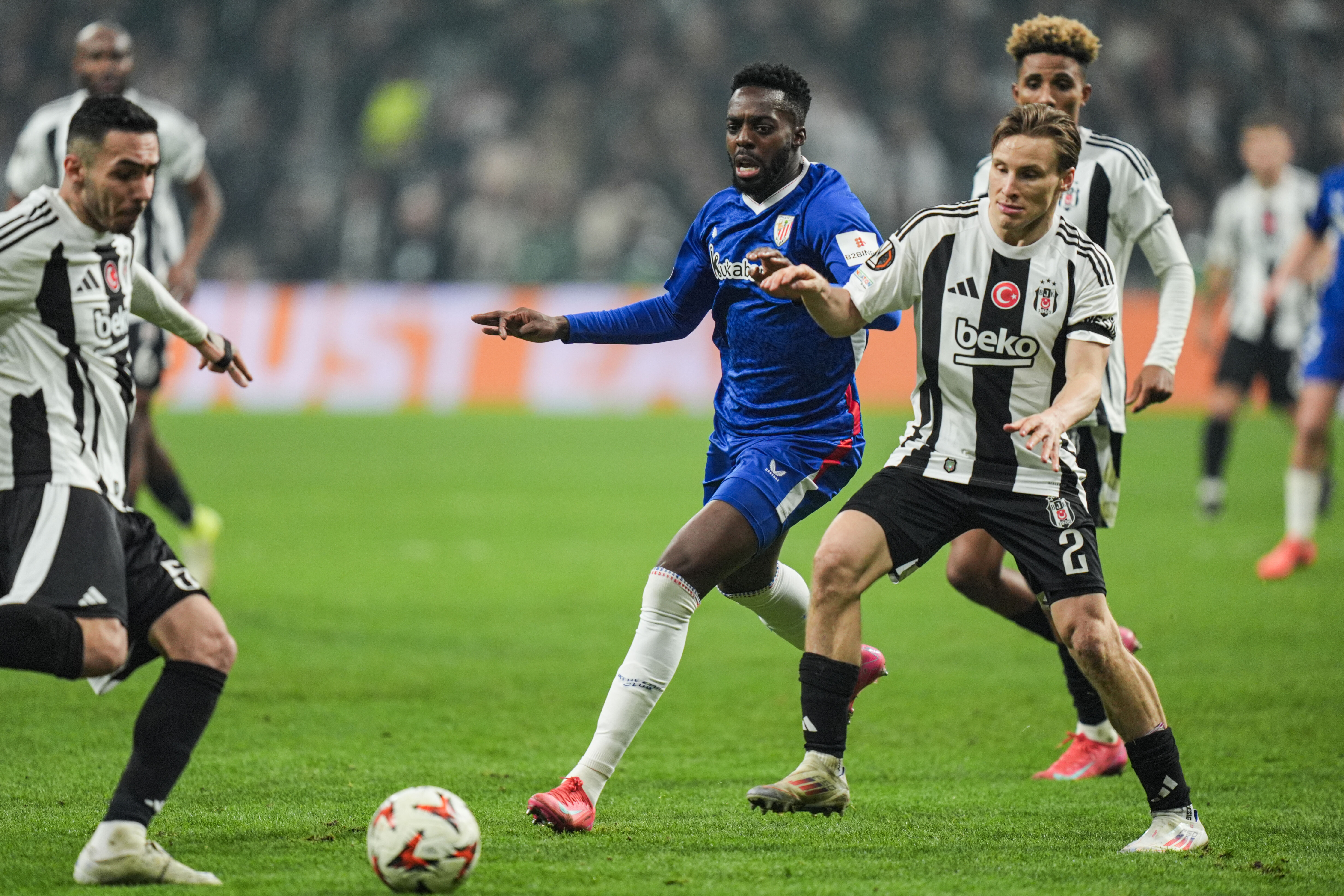 Spor yazarları Beşiktaş - Athletic Bilbao maçını değerlendirdi: Siyah ile beyaz kadar farklı - 6. Resim