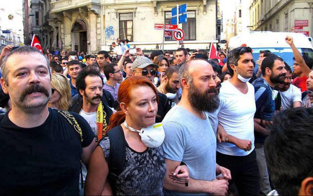 Ayşe Barım, ünlü sanatçıları Gezi Parkı'na yönlendirdi iddiası! Gözaltına alınmıştı, Osman Kavala detayı dikkat çekti - 2. Resim