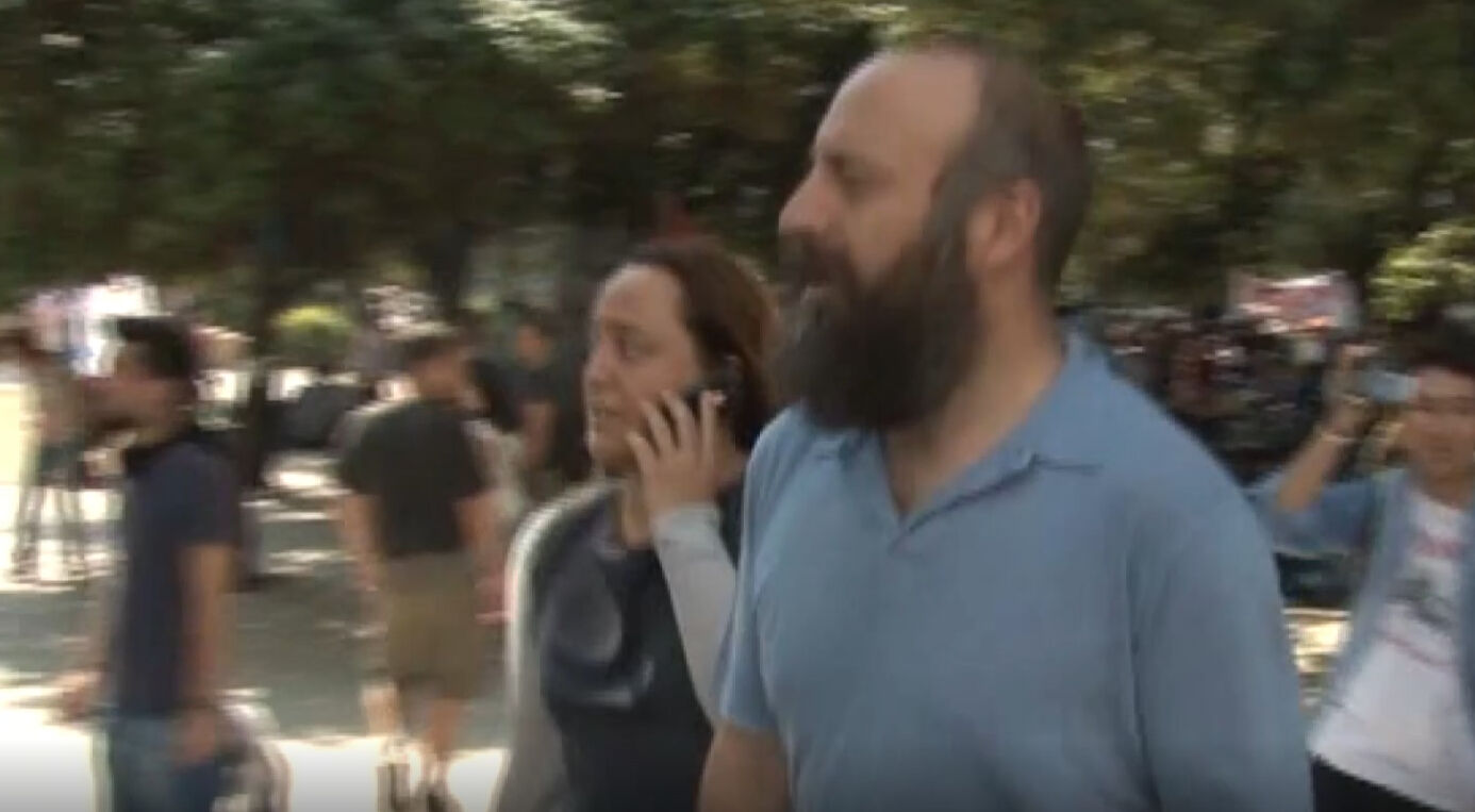 Ayşe Barım'ın Gezi olaylarındaki görüntüsü ortaya çıktı! Telefonda söyledikleri ifşa oldu - 1. Resim