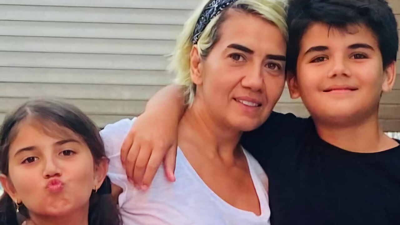 Ebru Boduroğlu ve çocuklarına acı veda! Eşi tekerlekli sandalyeyle geldi - 1. Resim