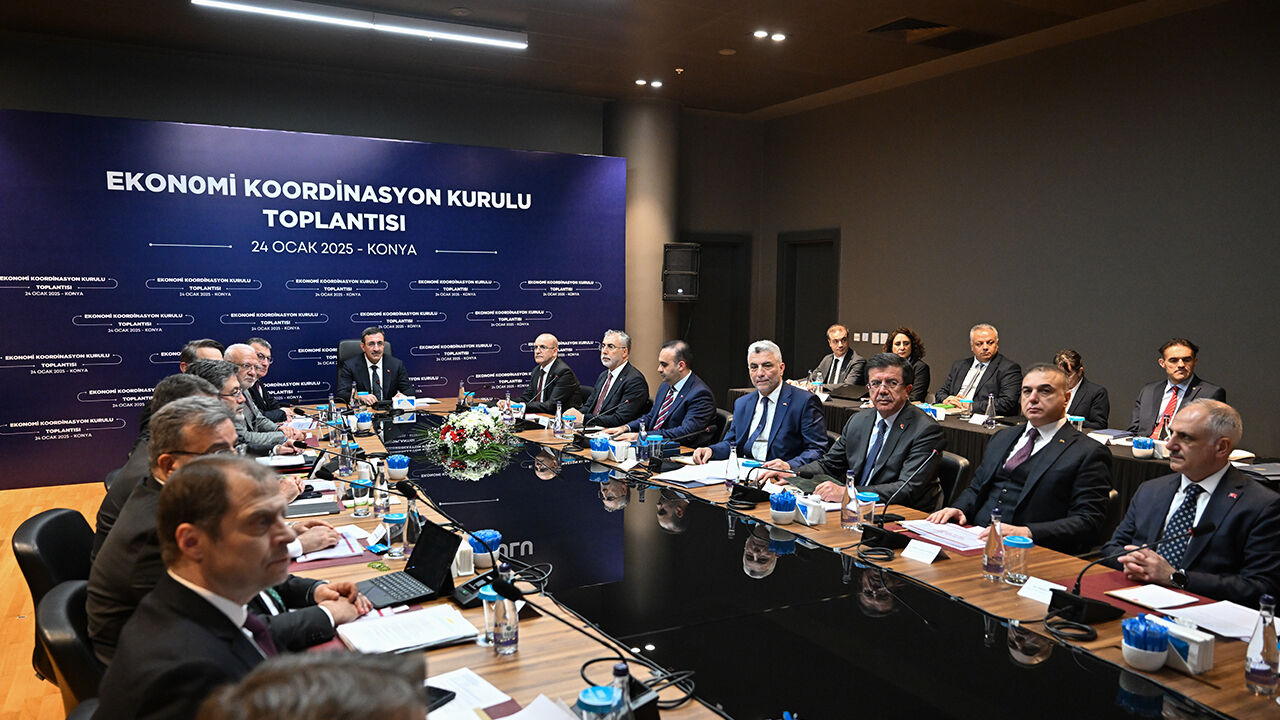 EKK 'enflasyon' gündemi ile toplandı: İleriye taşıyacak adımları atmaya devam edeceğiz EKK 'enflasyon' gündemi ile toplandı: İleriye taşıyacak adımları atmaya devam edeceğiz - 1. Resim