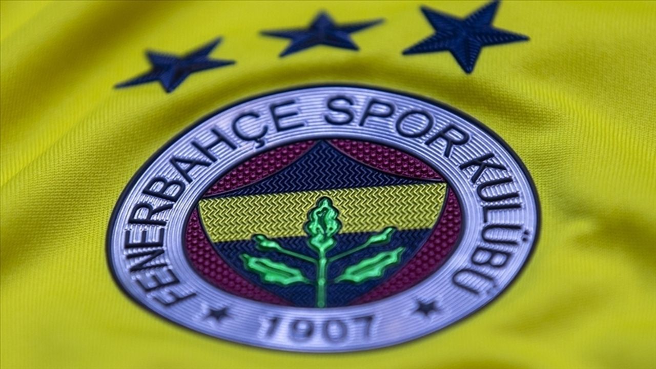 Fenerbahçe&#039;de ayrılık resmen açıklandı! Yıldız oyuncu Süper Lig ekibine imza attı