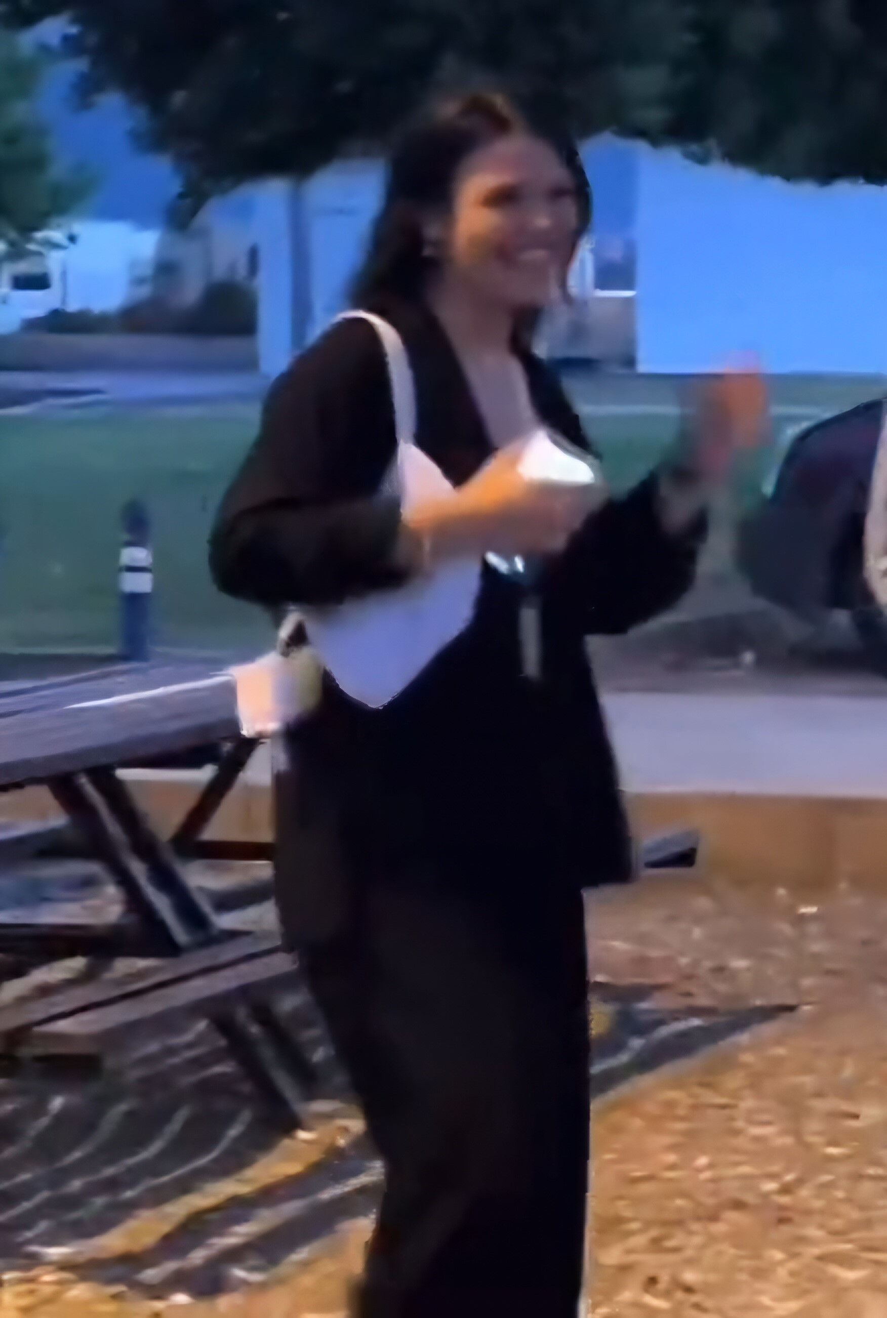 Kartalkaya faciasında ölen Şevval Şevval'in son görüntüleri ortaya çıktı! Arkadaşları sürpriz doğum günü yapmış.... - 2. Resim