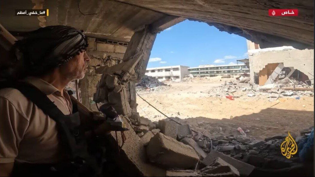 Savaşı kabinde böyle yönetti! Hamas lideri Yahya Sinvar'ın son görüntüleri ortaya çıktı - 4. Resim