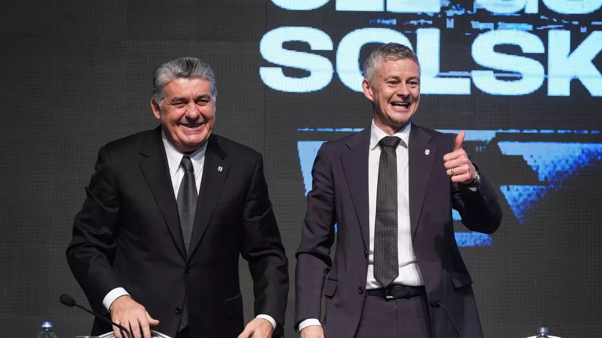 Serdal Adalı, golcü transferi için harekete geçti! İki yıldız isim listede Serdal Adalı, golcü transferi için harekete geçti! İki yıldız isim listede - 2. Resim