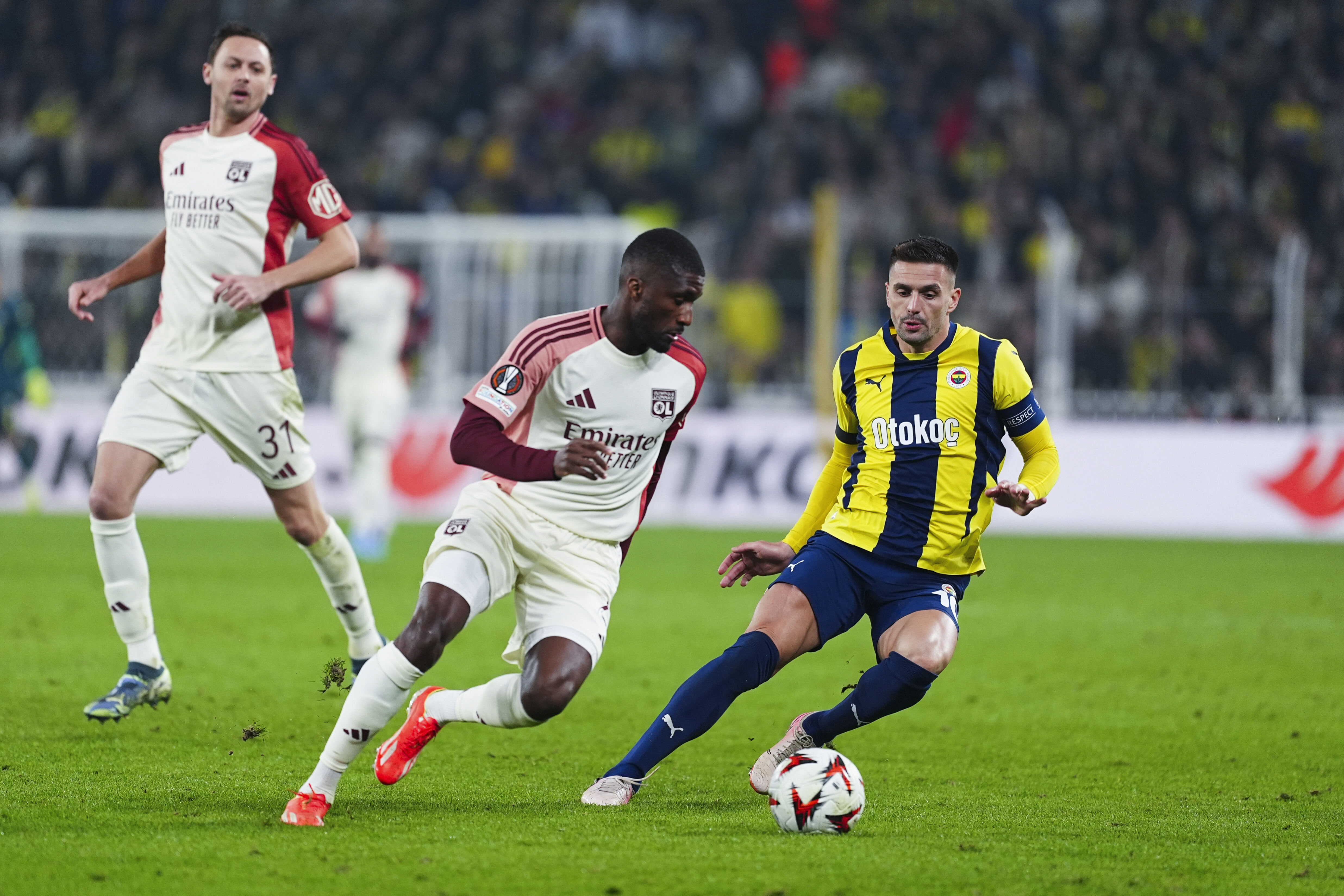 Spor yazarları Fenerbahçe - Lyon maçını kaleme aldı! Yazarlar neler dedi? - 9. Resim