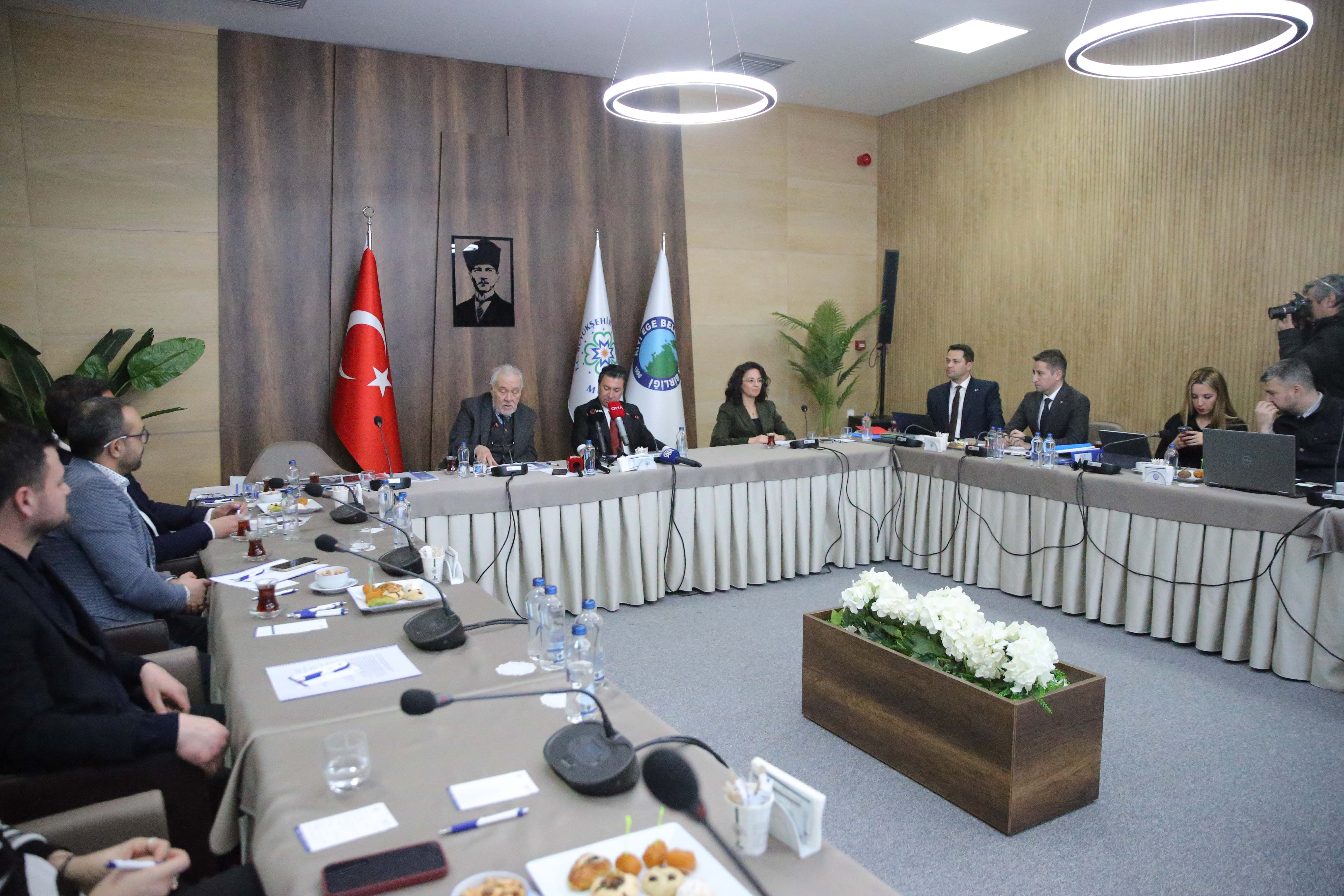 Yılların emeği buraya taşınacak! Tarihçi İlber Ortaylı kütüphanesini Muğla'ya bağışladı - 1. Resim