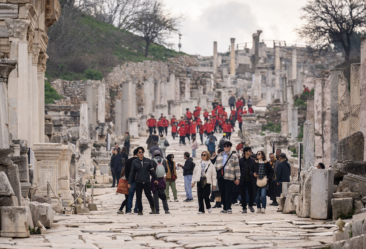 Ziyaretçi rekoru Efes'te! Tarihindeki en yüksek sayıya 2024'te ulaştı - 3. Resim