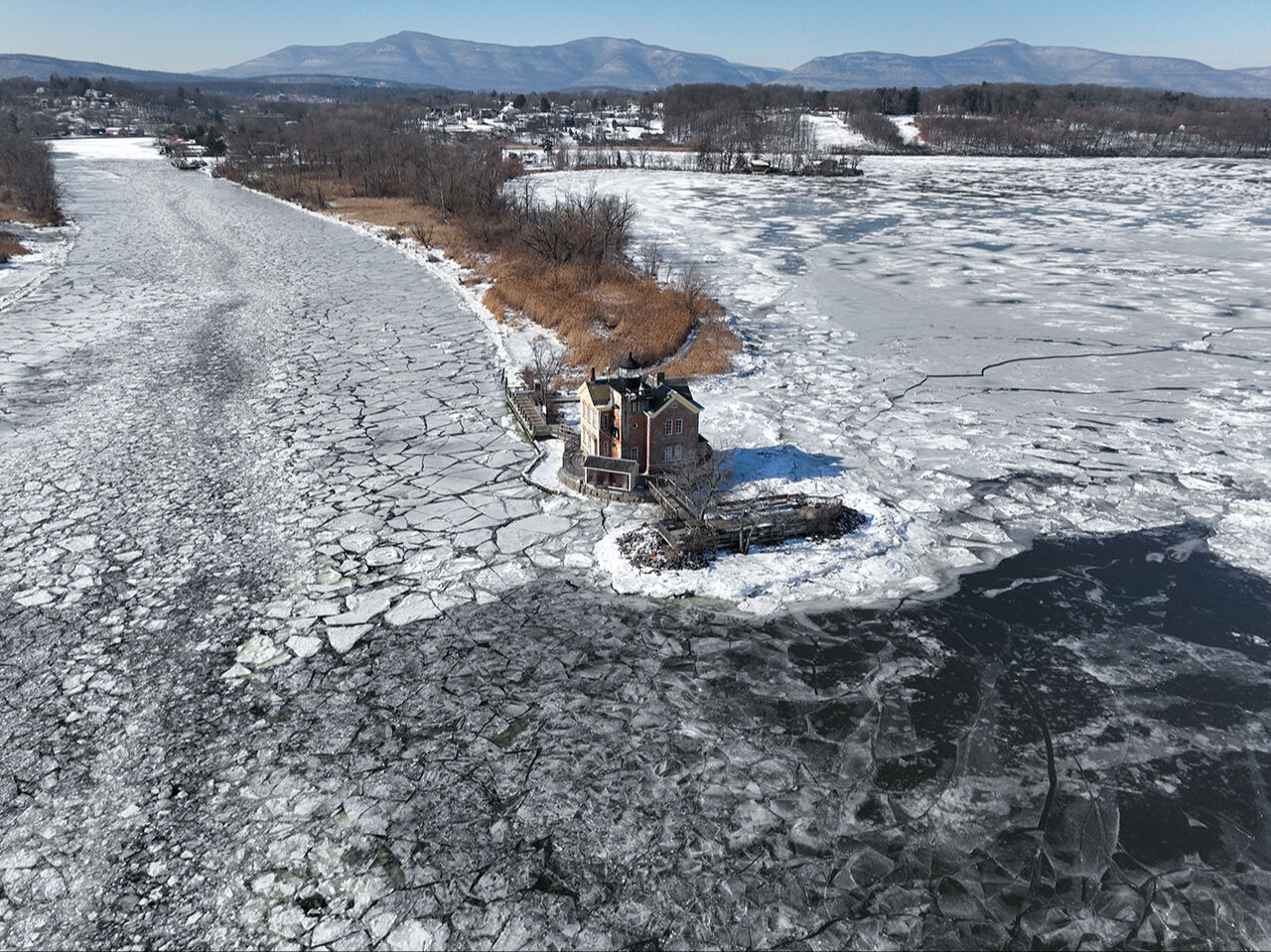 Donan Hudson Nehri'nde kartpostallık fotoğraflar! Saugerties Deniz Feneri 150 yıldır hizmet veriyor - 1. Resim