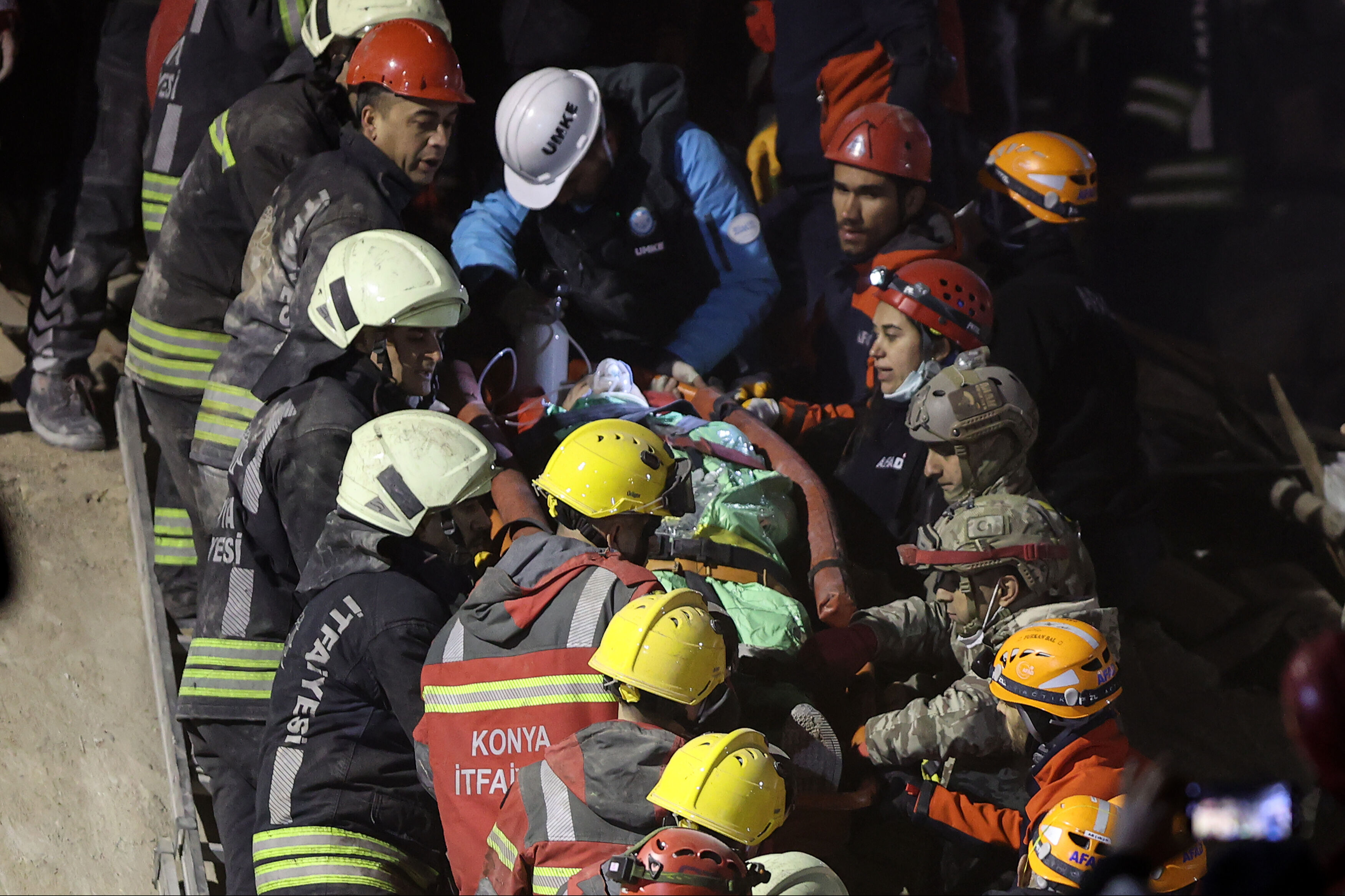 Konya çöken bina son durum ne? Yıkılan binada ölü sayısı arttı - 1. Resim