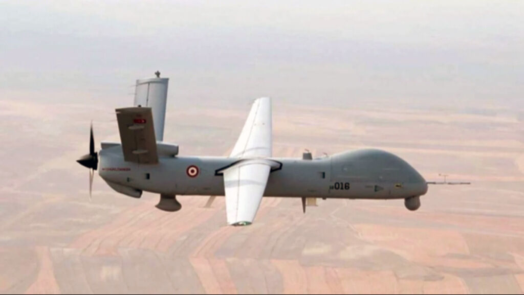 Bayraktar'dan tarihi başarı: 50’den fazla ülkeye 770 SİHA ihracatı! Türk savunma sanayisi ürünleri dünya ordularının radarında Türk savunma sanayisi ürünleri dünya ordularının radarında: 50’den fazla ülkeye 770 SİHA ihraç edildi - 1. Resim