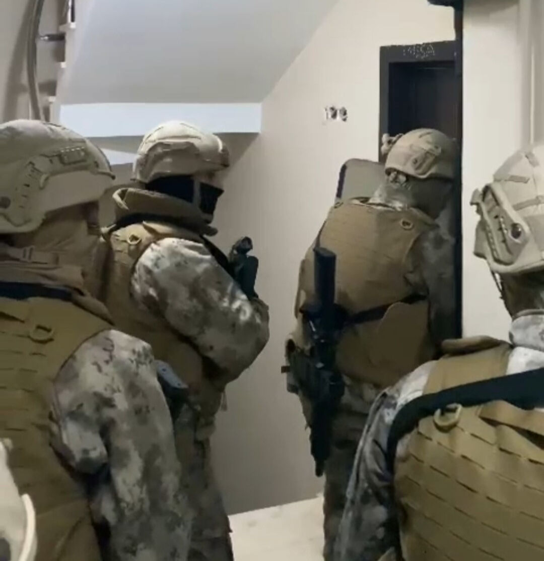 Üç lokanta kurşunladılar, 15 milyon lira haraç istediler! Çete lideri adliyede yakayı ele verdi - 2. Resim