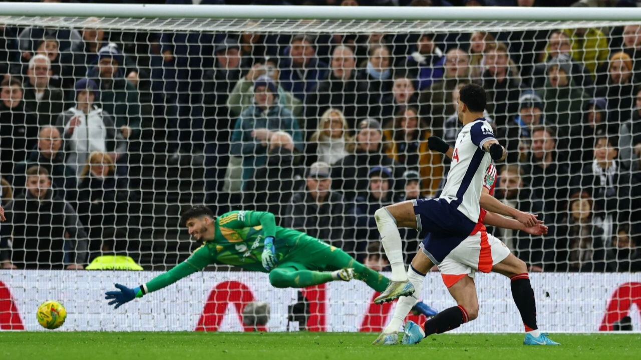 Altay Bayındır ilk 11'de! Fulham Manchester United maçı hangi kanalda, ne zaman, saat kaçta? - 4. Resim