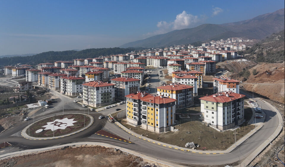 Asrın felaketinin yaraları sarılıyor... İşte şehir şehir teslim edilen ve edilecek konut sayısı - 4. Resim