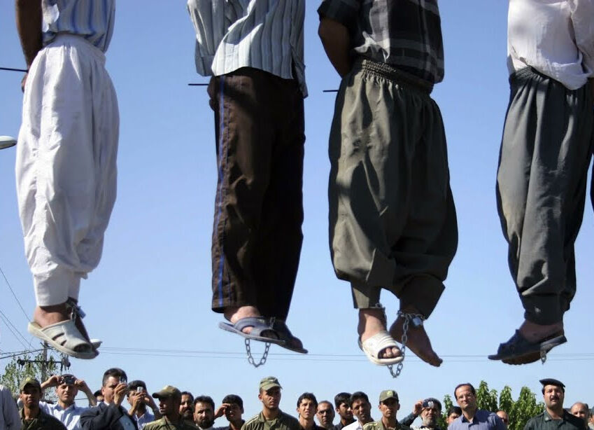 Facebook gönderisi hayatlarını kararttı! Pakistan'da dört kişi idam edildi Facebook gönderisi hayatlarını kararttı! Pakistan'da dört kişi idam edildi - 1. Resim