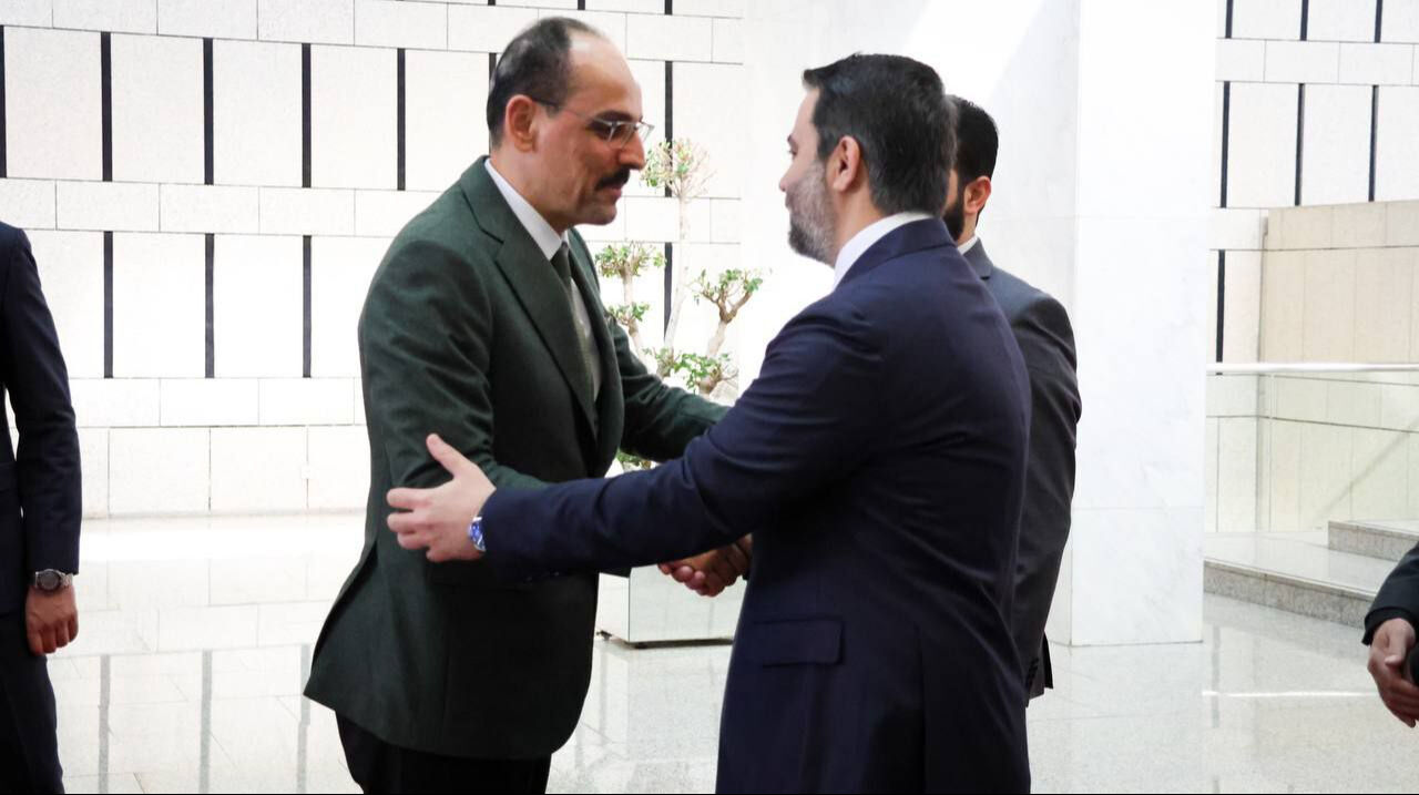 MİT Başkanı İbrahim Kalın yeniden Şam'da! Suriye lideri Ahmed Şara ile görüştü MİT Başkanı İbrahim Kalın yeniden Şam'da! Suriye lideri Ahmed Şara ile görüştü - 2. Resim