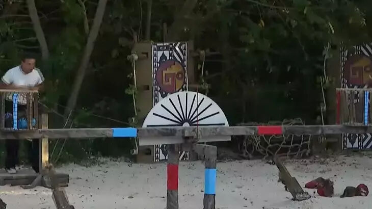 Survivor'da adaya veda eden isim belli oldu! Herkesi şaşırttı Survivor'da adaya veda eden isim belli oldu! Herkesi şaşırttı - 1. Resim