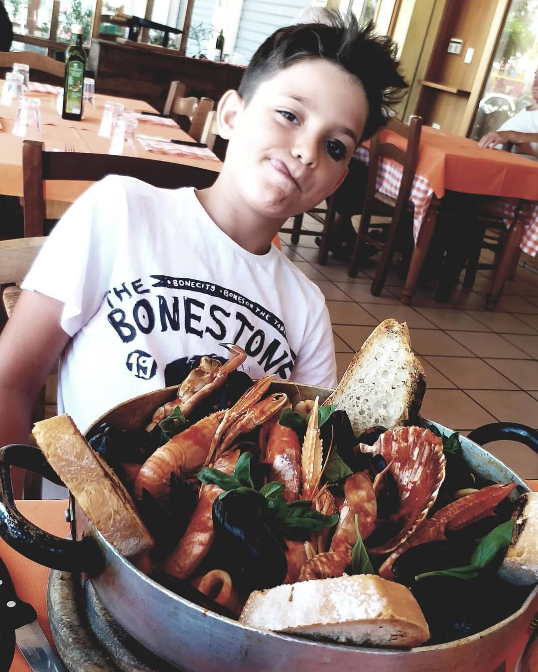 Andrea Minguzzi kimdir, kaç yaşında? Ünlü şefin oğlu bıçaklı saldırıya uğradı - 1. Resim