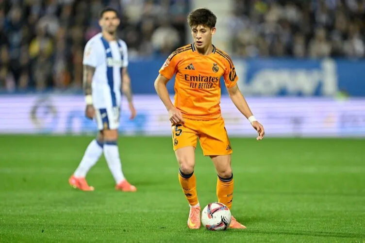 Arda Güler'den Mbappe'ye sert tepki! İspanyol basınında olay oldu Arda Güler'den Mbappe'ye sert tepki! İspanyol basınında olay oldu - 3. Resim