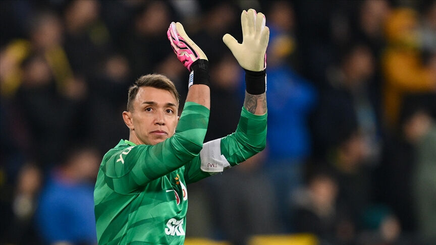 Fernando Muslera'dan ayrılık açıklaması: Sezon sonunda... - 1. Resim