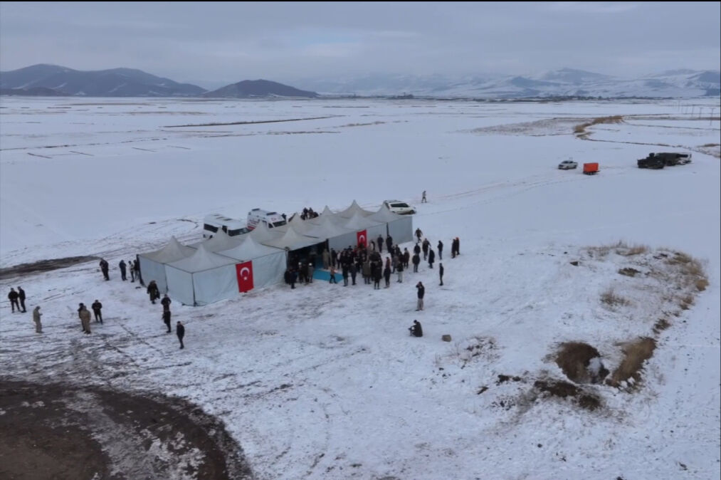 Hülagü'nün kanlı tarihine arkeolojik kazı! Moğolların yazlık sarayındaki gizem çözülecek Hülagü'nün kanlı tarihine arkeolojik kazı! Moğolların yazlık sarayındaki gizem çözülecek - 1. Resim
