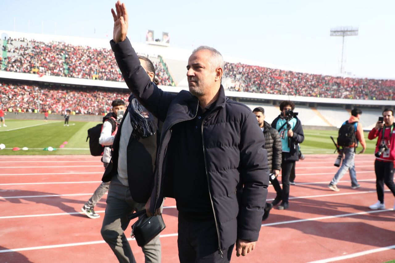 İsmail Kartal'ın ilk maçında 32 taraftar yaralandı! - 1. Resim