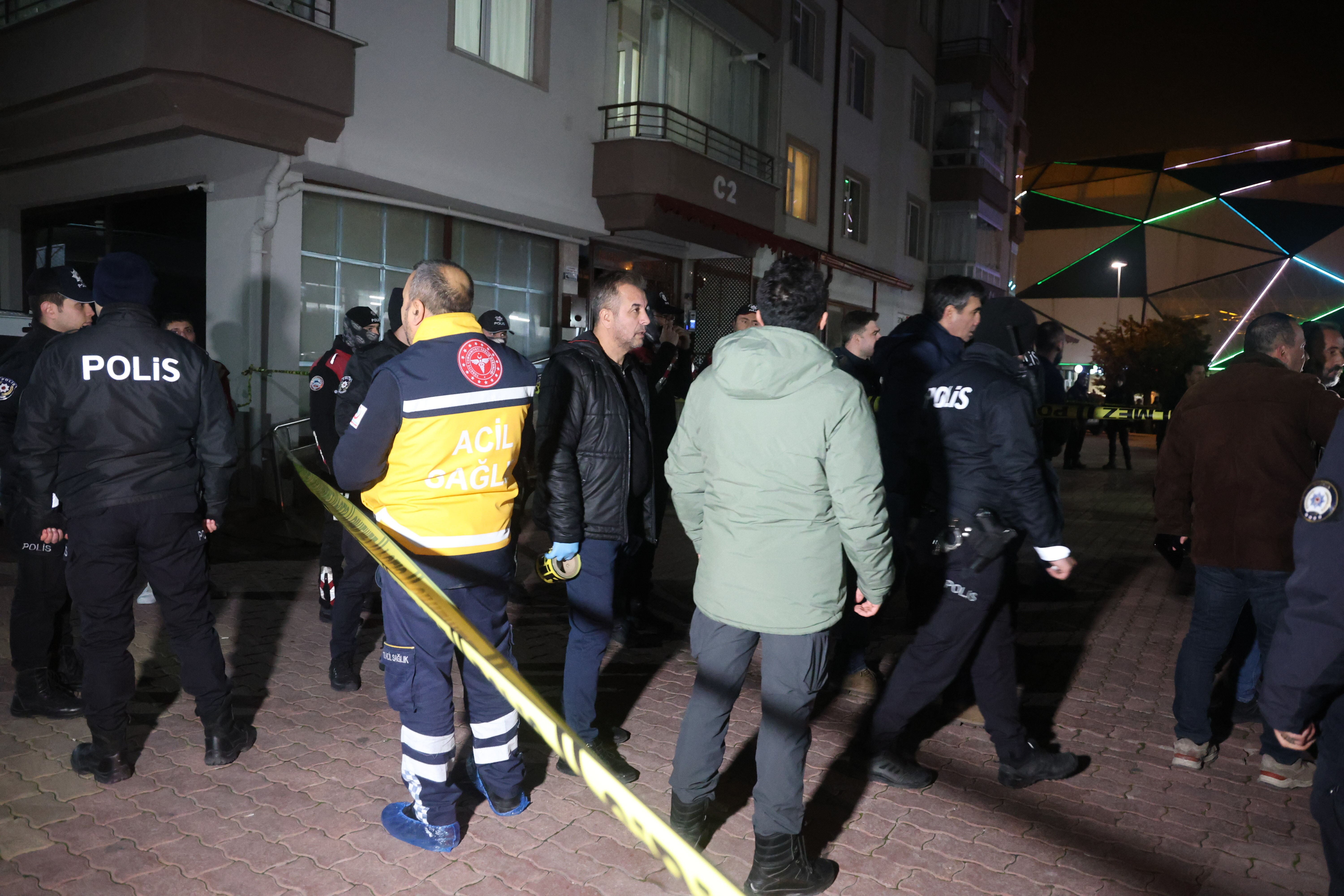 Konya'da aile katliamı! Annesini, babasını ve kardeşini öldürüp intihar etti - 1. Resim