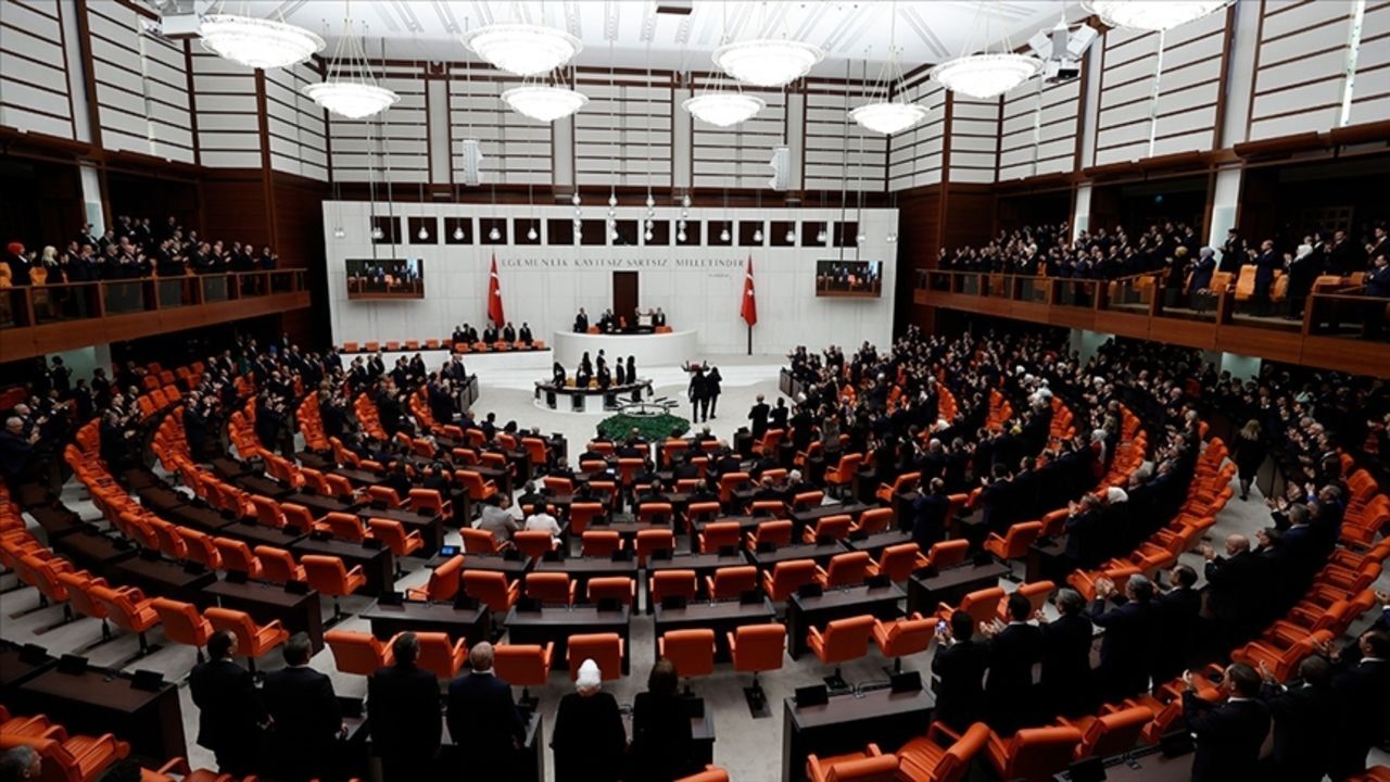 Meclis&#039;te bu hafta neler görüşülecek? TBMM  gündemini en düşük emekli aylığının yükseltilmesi oluşturacak