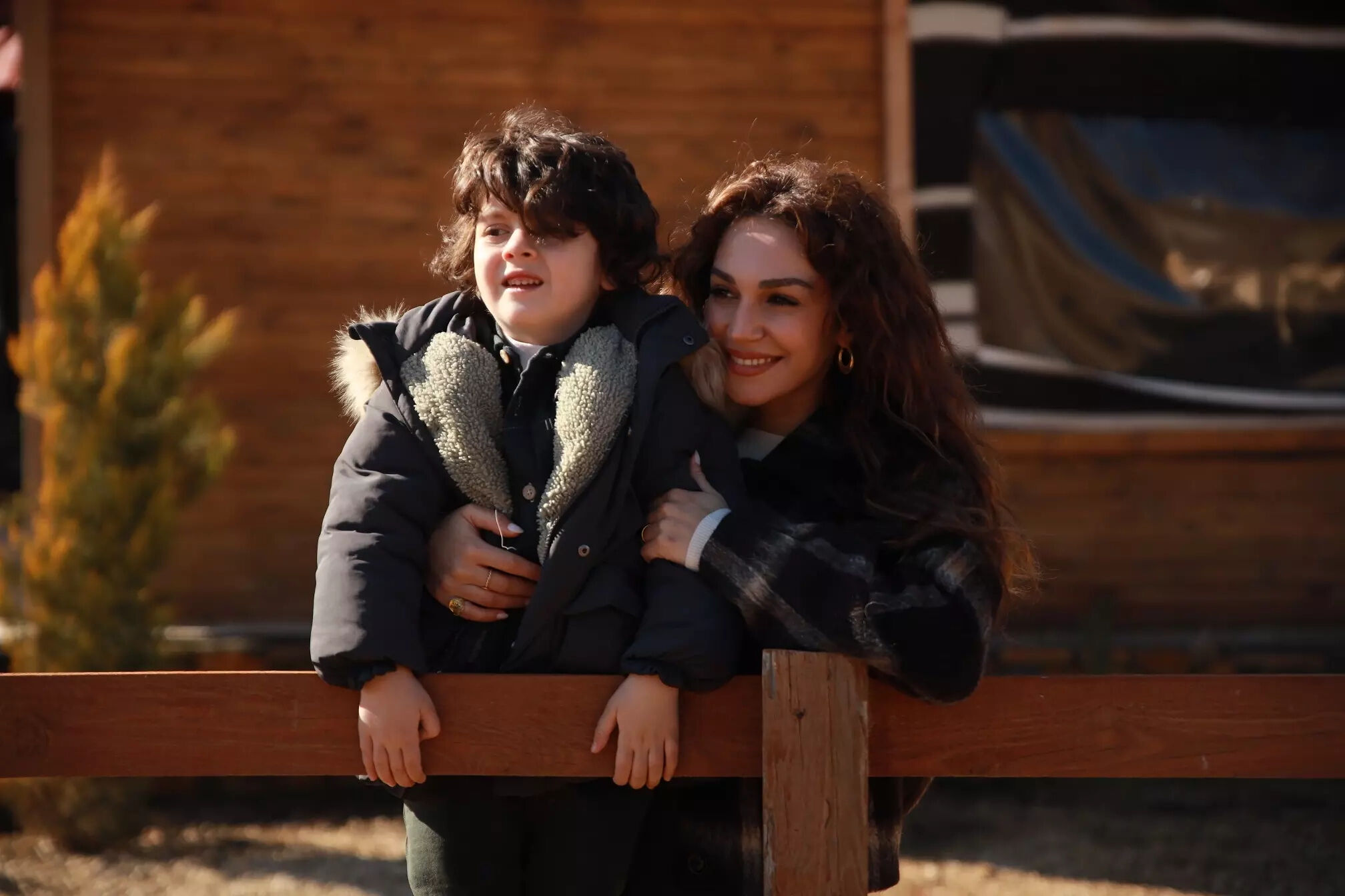 Sahra Şaş kimdir, nereli, kaç yaşında? Uzak Şehir Nare karakterini canlandırıyor - 2. Resim