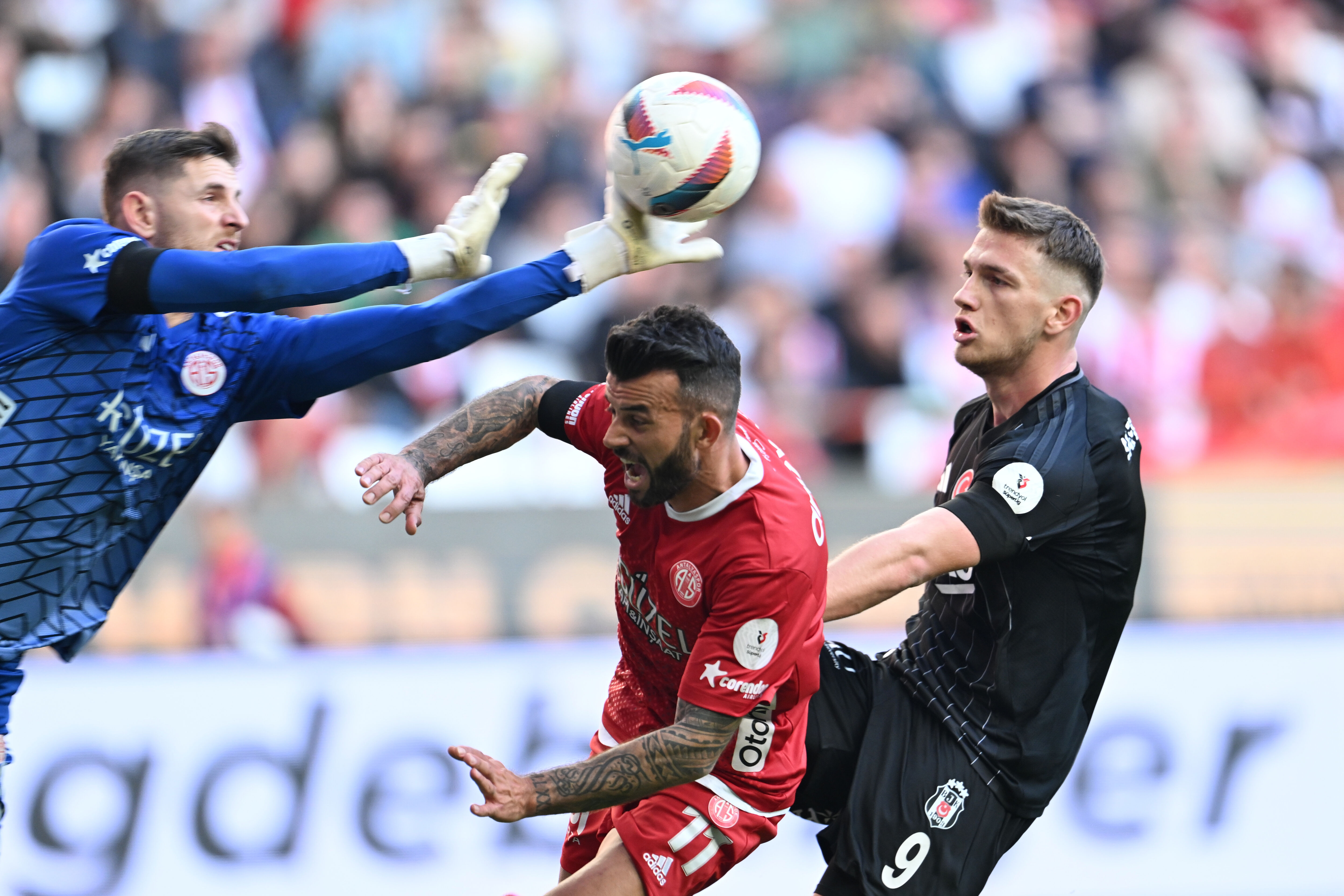 Süper Lig'de ilk maçına çıktı! Spor yazarları Antalyaspor-Beşiktaş maçını değerlendirdi Süper Lig'de ilk maçına çıktı! Spor yazarları Antalyaspor-Beşiktaş maçını değerlendirdi - 7. Resim