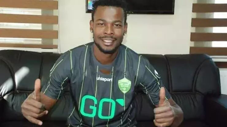 Türkiye'de 14 farklı takımda oynadı, vatandaşlık aldı! Nijeryalı eski futbolcudan milyonlarca liralık vurgun  - 1. Resim
